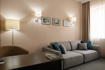Luxury: Photo 2
